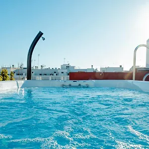 https://luz-de-gades-suites-spa-gym-adults-only-18a.hotelsincadiz.net