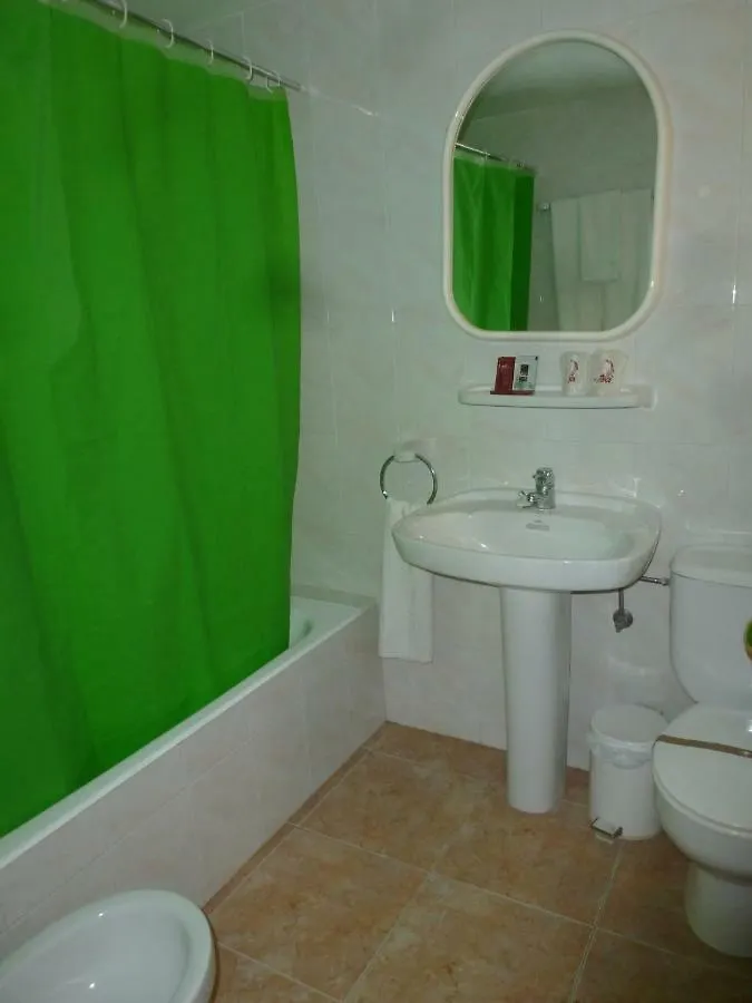 Hostal Cortes ガルチャ 0*,  スペイン